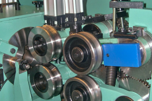 Back Feed Roller CN Milling Machine For Wood Shaped Parts TS 60 CN