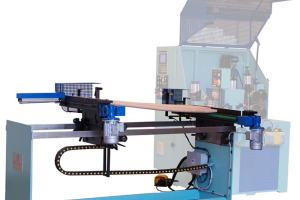 Caricatore Trafila Per Sagomatura Legno