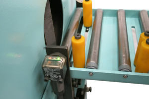 Photoeye For Automatic Belts Opening Orbital Sanding Machine For Straight And Curved Wood Parts LPC 160